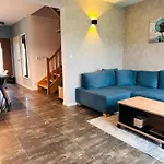 Sofia House - Garten & Terrasse * Тшенсач